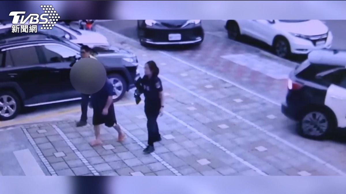  台中公車性騷案！47歲男「圍抱女學生」　學生拍照通報逮人。(圖／TVBS)