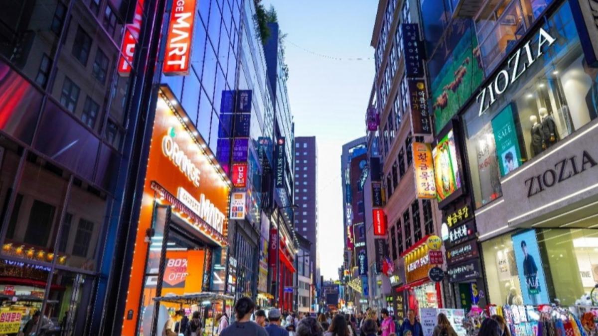 根據調查,南韓稅後平均月薪折合6.8萬台幣,台灣以5.6萬台幣,在亞洲四小龍裡敬陪末座。(圖/示意圖,Shutterstock達志影像)