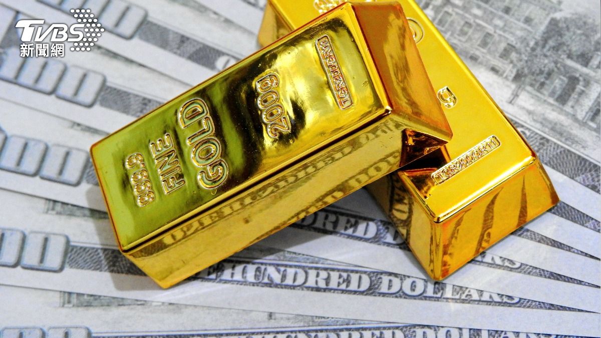 分析師認為黃金價格將在今年底或明年初再次挑戰每盎司3500美元的新高紀錄。(示意圖/達志影像shutterstock)