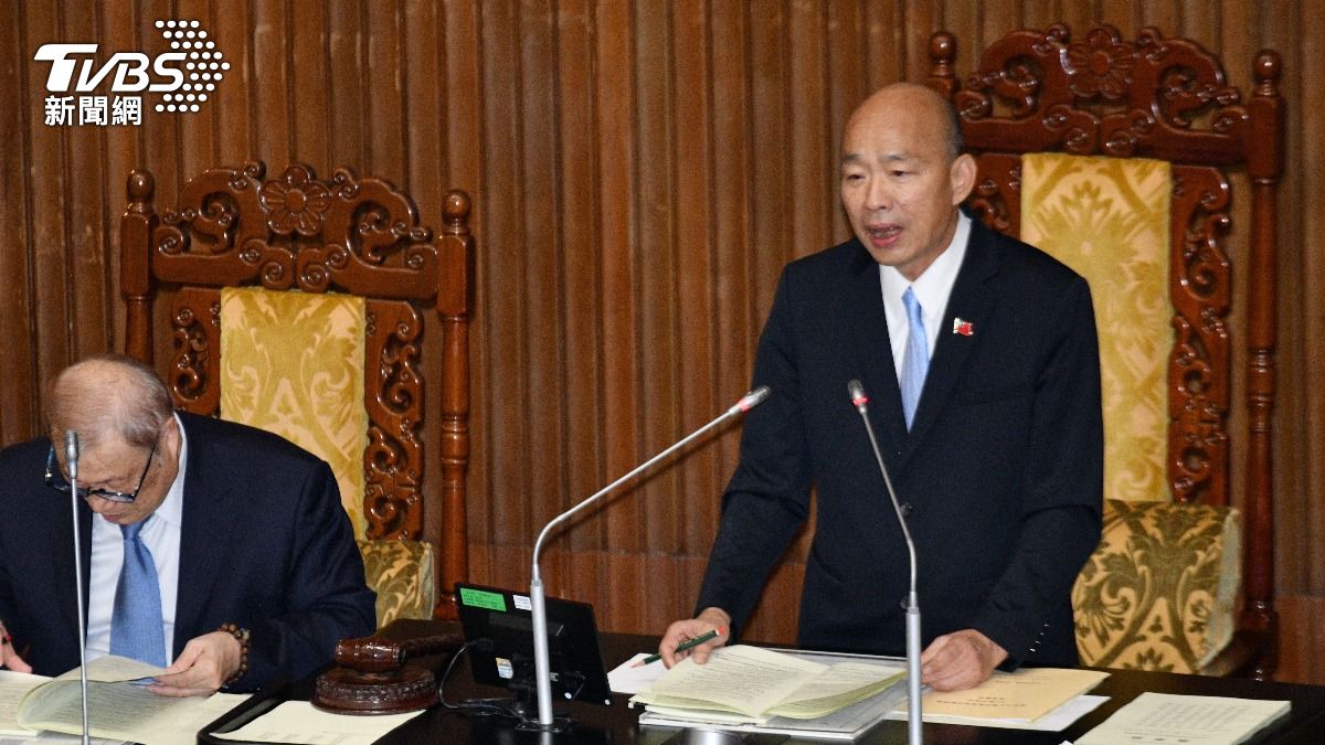 立法院三讀通過「丹娜絲颱風及728豪雨災後復原重建特別條例」。（圖／胡瑞麒攝）