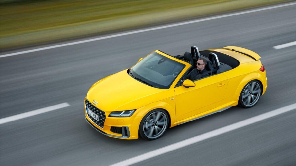 Audi TT除了Coupé雙門跑車,還推出Roadster敞篷版本。(圖/Audi提供)