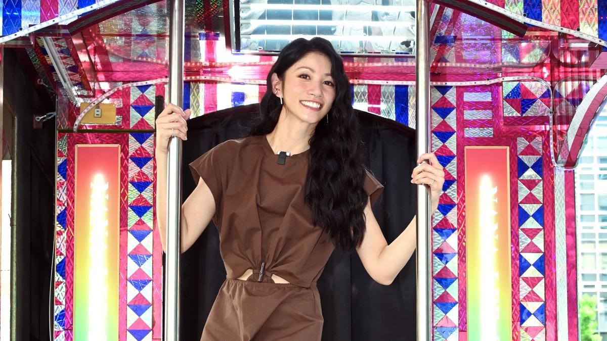 李千娜大手筆!砸百萬造電子花車超吸睛 民眾搶看嗨喊凍蒜