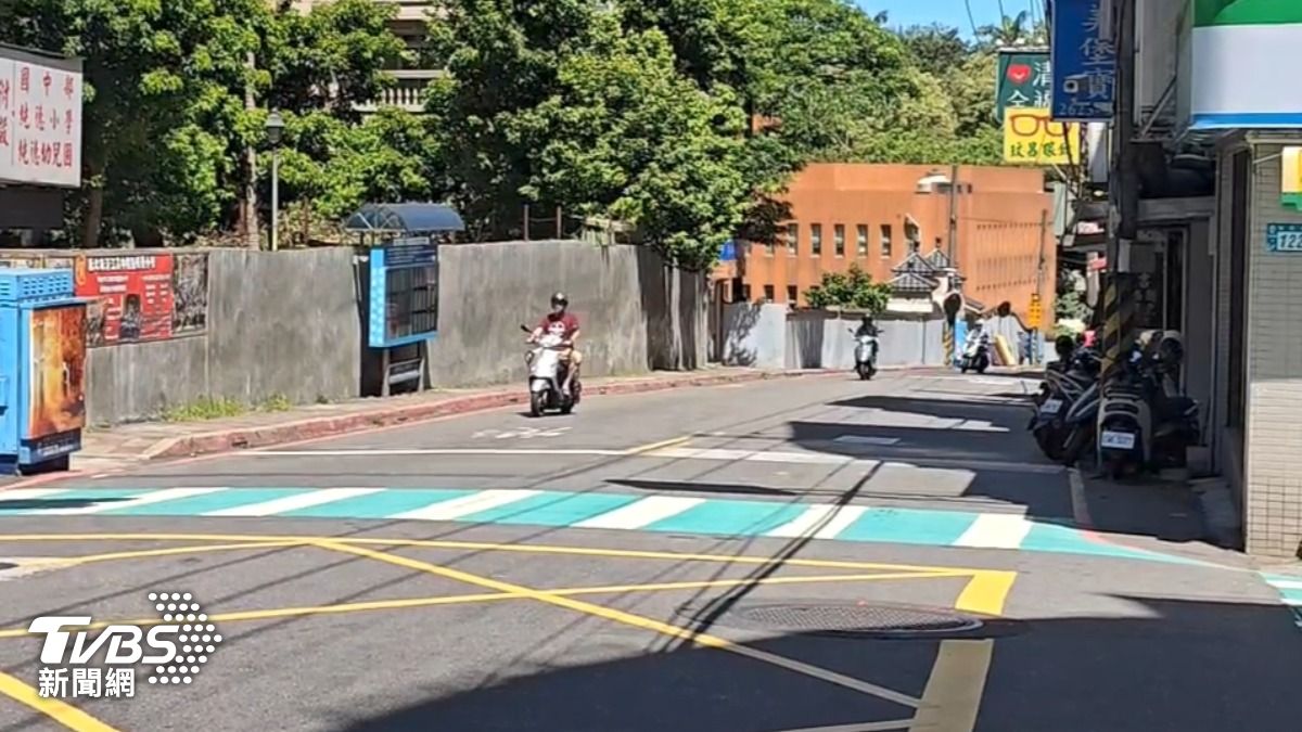 違停遭開單想申訴，嗆警叫你主管出來。(圖／TVBS)