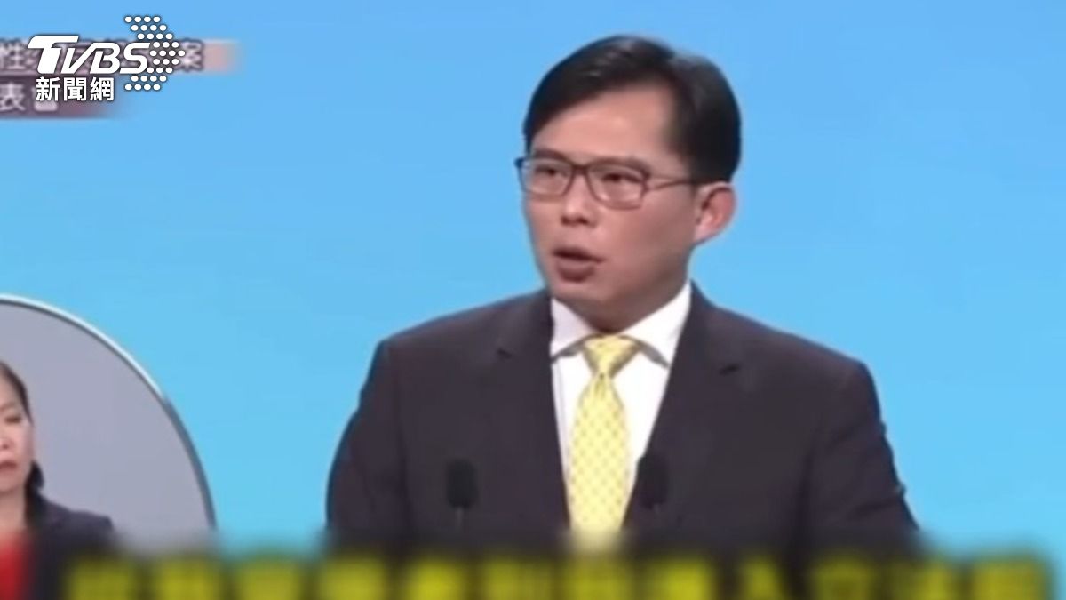 2018年黃國昌擔任核能公投反方代表,廢核立場如今轉變。(圖/TVBS)