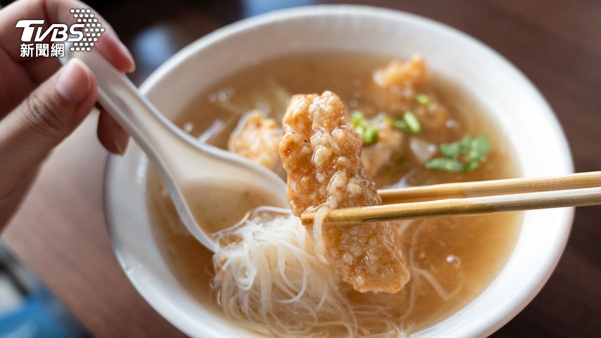 米粉湯雖然分量小、熱量低，卻屬於不好的熱量來源。（示意圖／shutterstock達志影像）