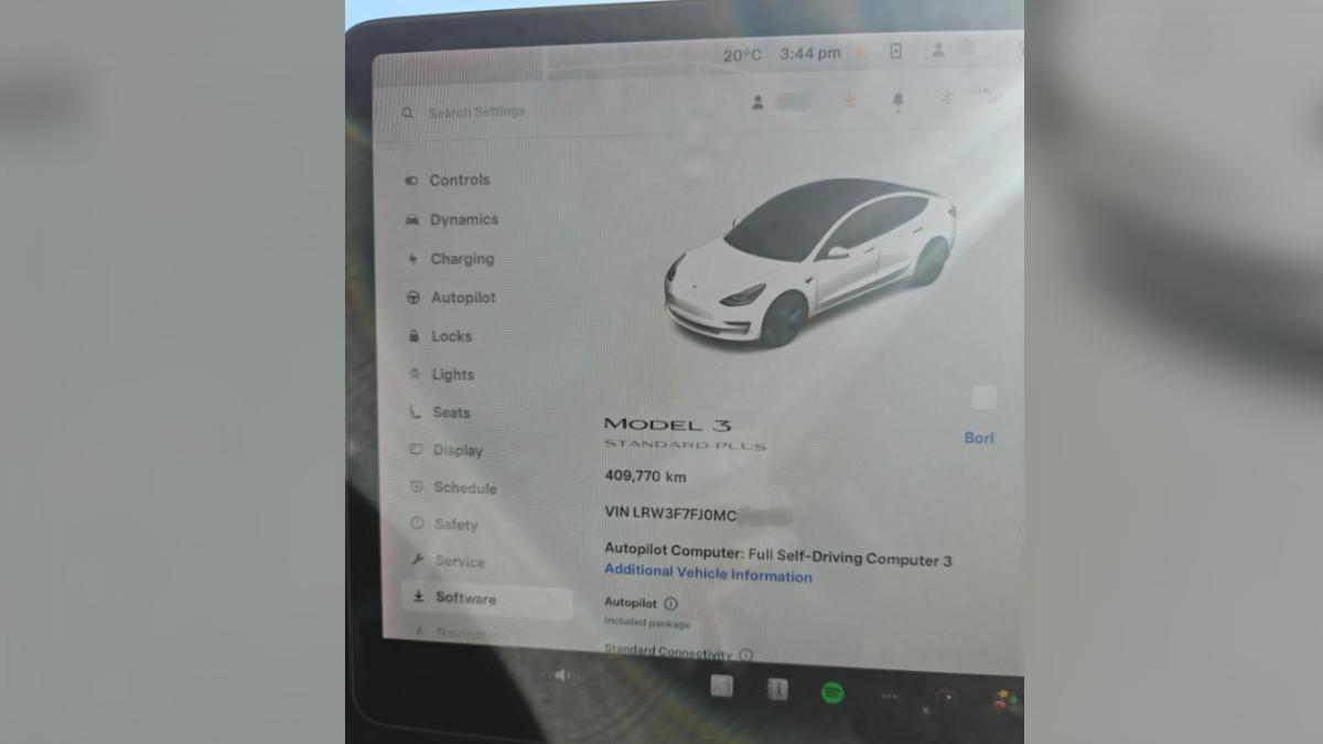 車主的電池管理系統(BMS)數據顯示,四年間,車輛累積行駛里程高達 409,770 公里。(圖/翻攝FB@EV Workz)