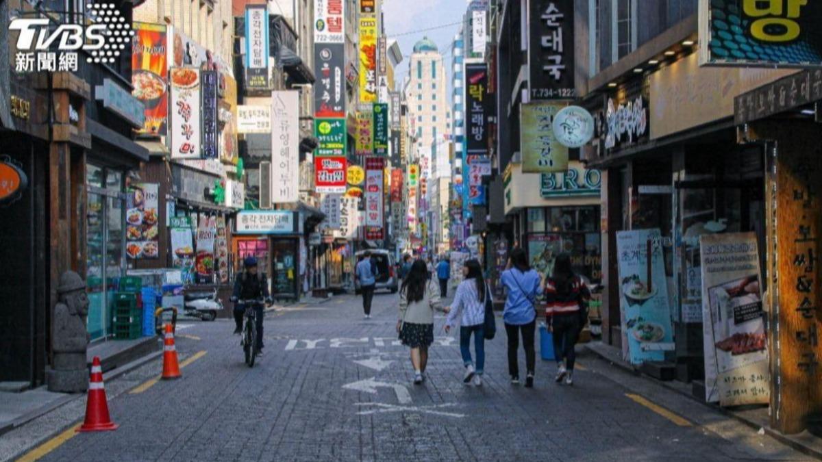 時機歹!南韓去年登記結業店家首度超過一百萬，勢單力薄的自營業者，面臨來自同業惡性競爭，與景氣結構性壓力。（示意圖／達志影像shutterstock）