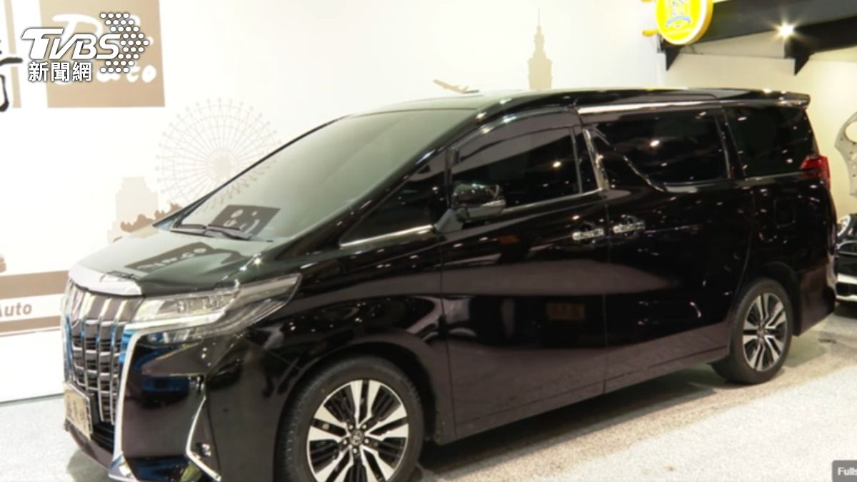 二手車業者祭出折扣,成功讓買氣翻倍。(圖/TVBS)