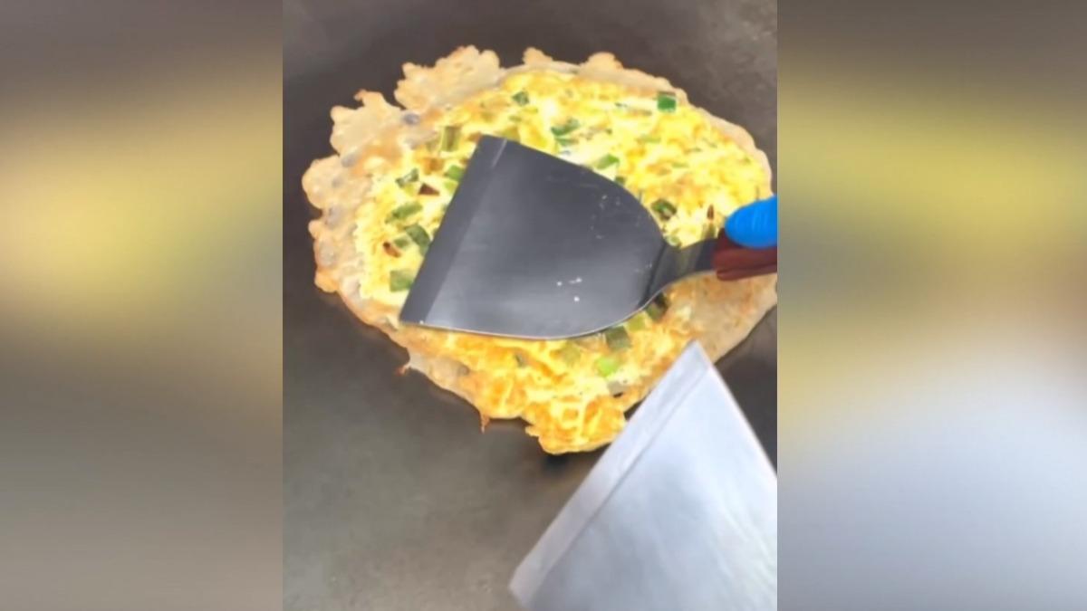 颱風後蔥價飆3倍!高雄蛋餅店「暫停供應」。(圖/店家提供)