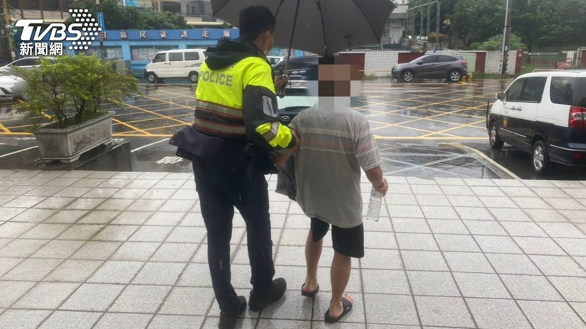 張翁是思念桃園老家,所以才想搭車回去看看。(圖/TVBS)