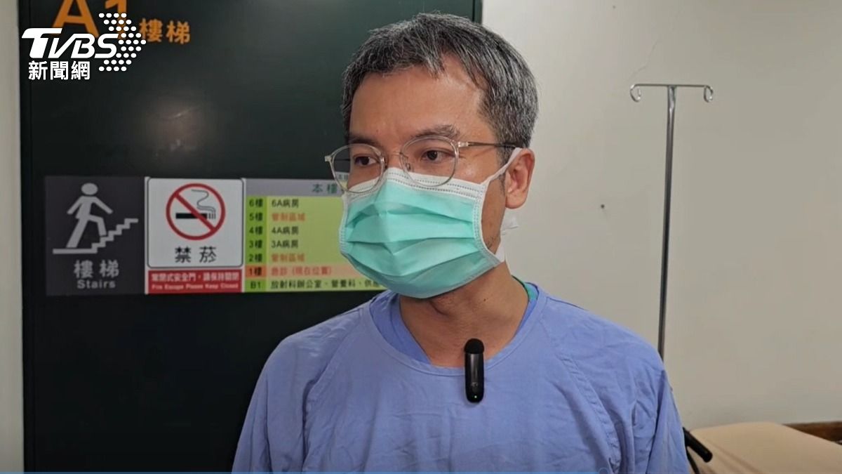 柳營奇美醫院急診醫學部醫師陳泰任說明傷者狀況。(圖/TVBS)