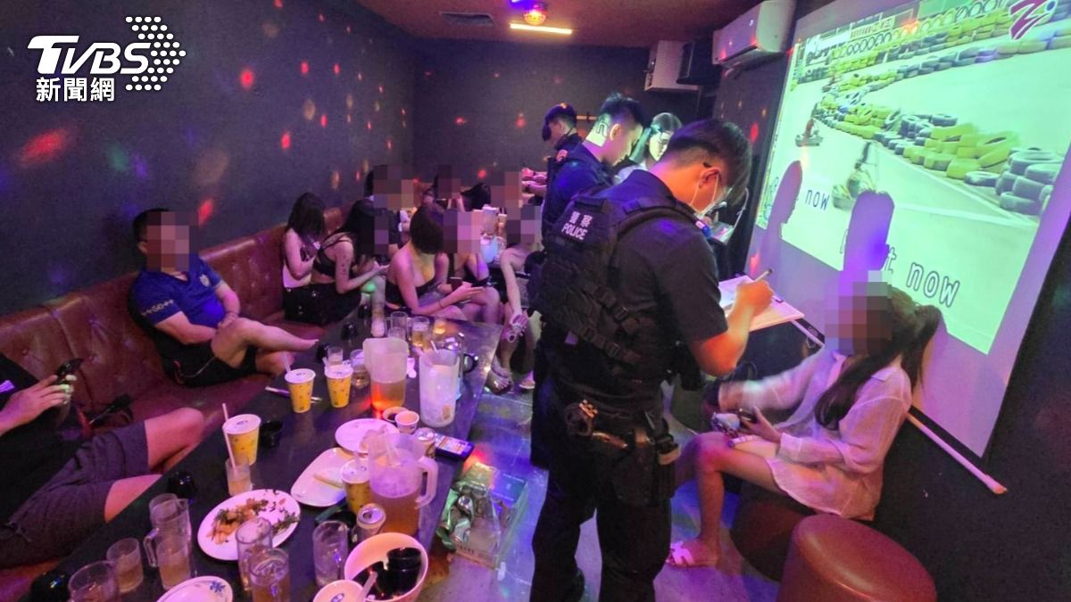 桃警雷霆掃蕩!試聽歌唱城藏密室 驚見21名外籍陪酒女