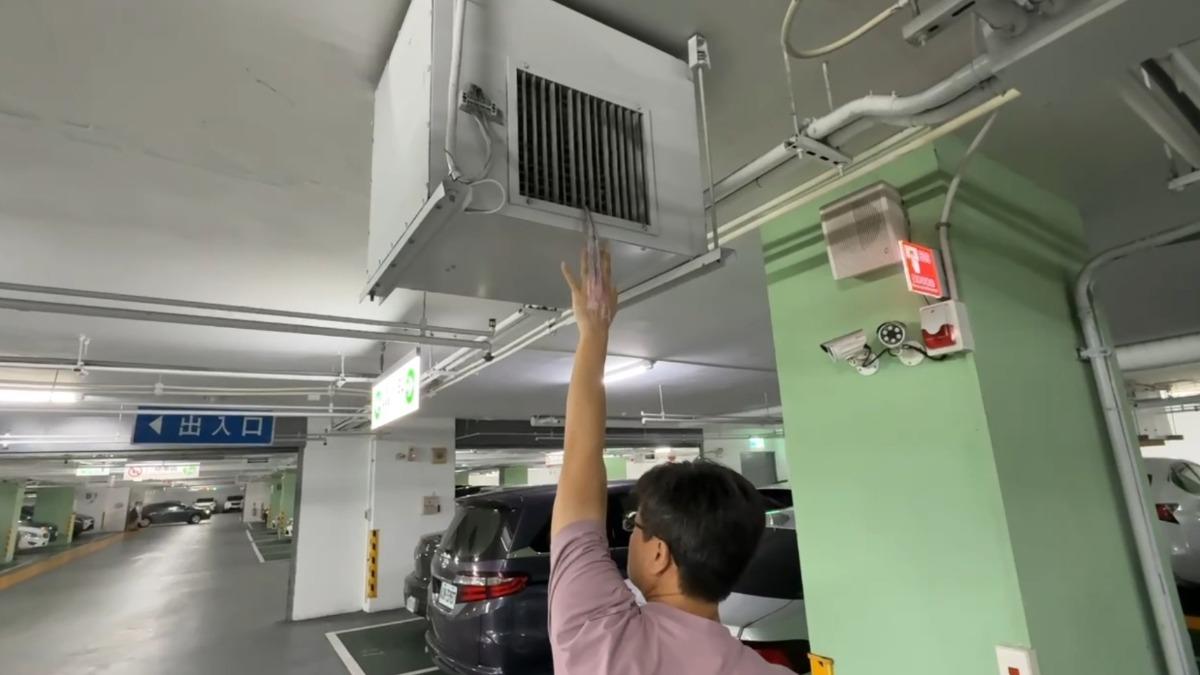 停車場排風設備高度不一，警示不善易遭撞。（圖／TVBS)