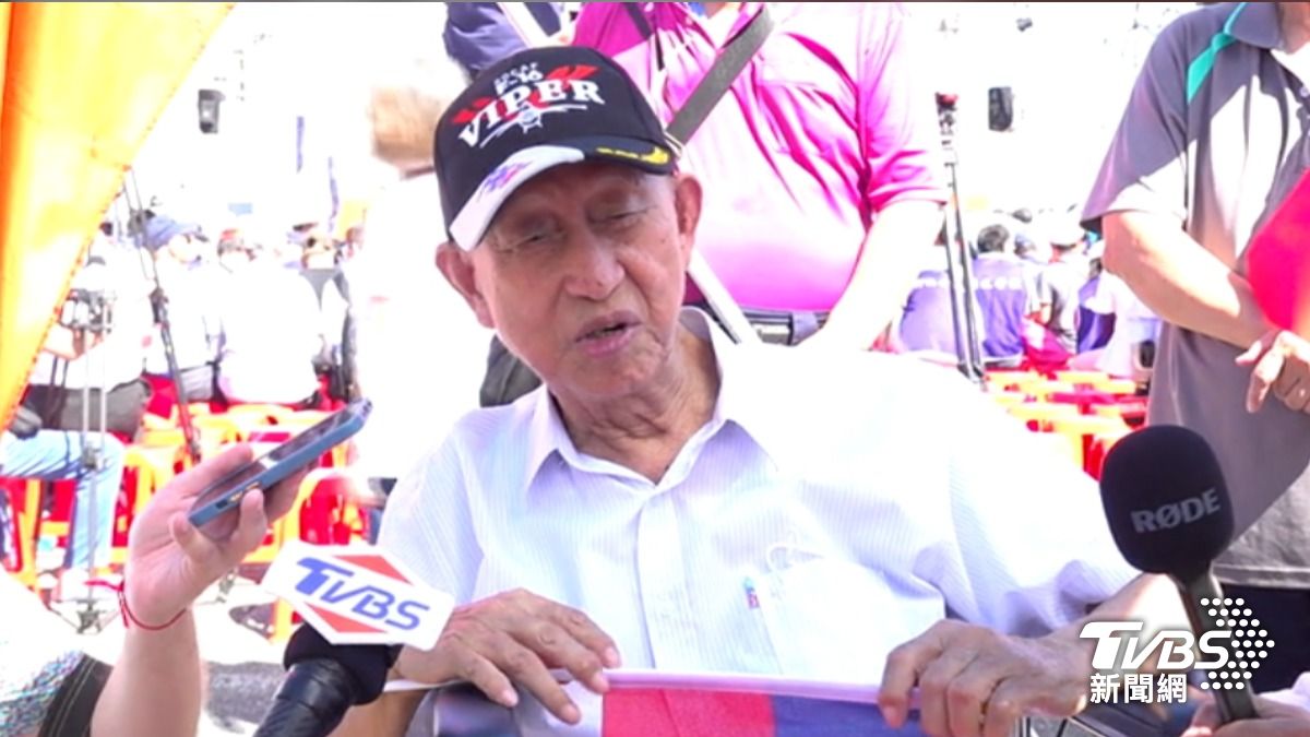 99歲的抗戰老兵潘長發,出席抗戰80週年紀念活動。(圖/TVBS)