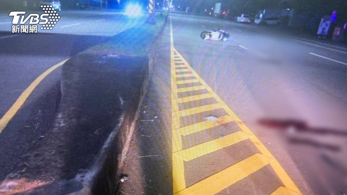 台中翁開車起步沒禮讓…22歲騎士煞不住猛撞 噴飛血濺滿地亡