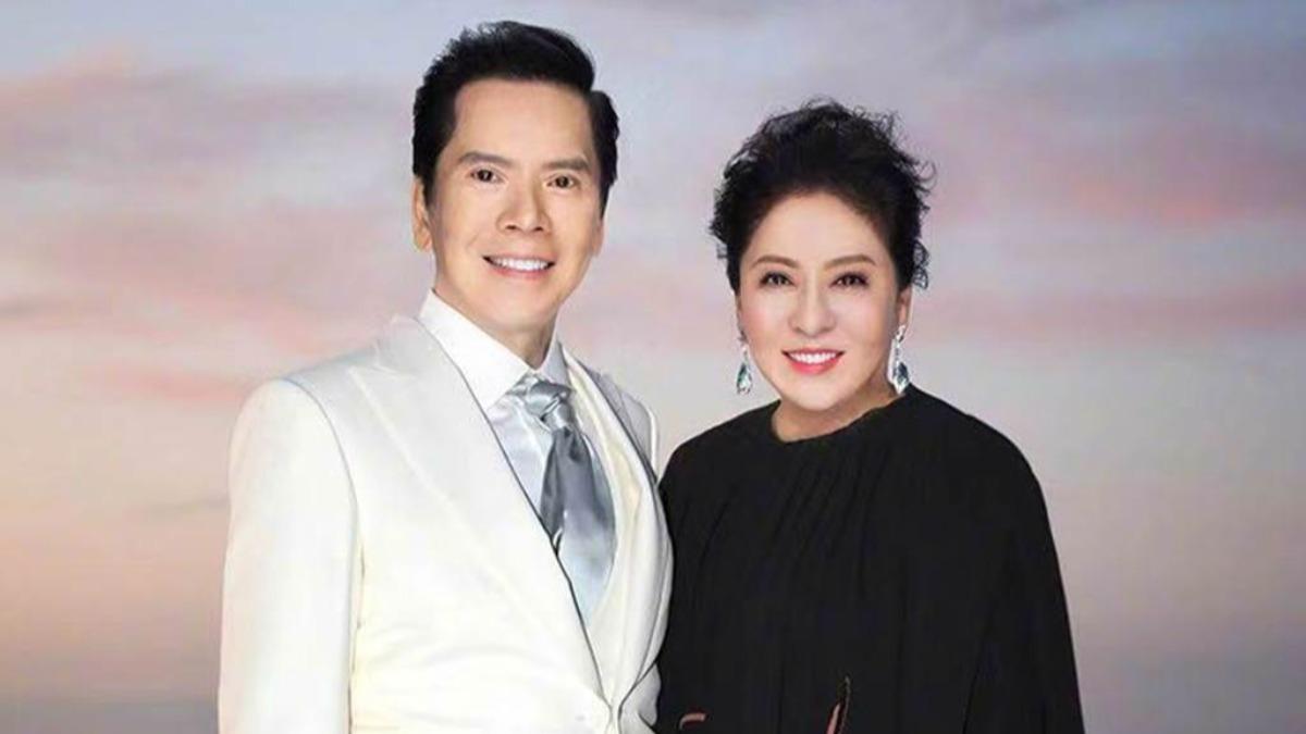 向太、向華強結婚45年感情依舊親密。(圖/翻攝自微博)