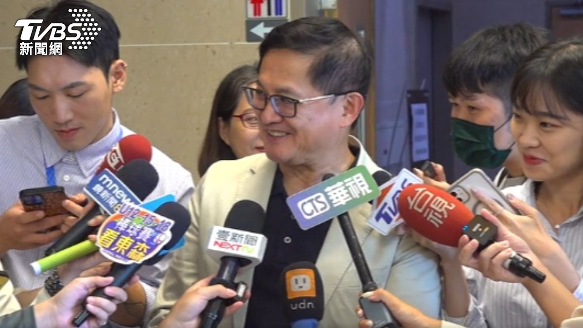 遭影射趕下車 童子賢:反方可用《鬼滅之刃》作哏。(圖/TVBS)