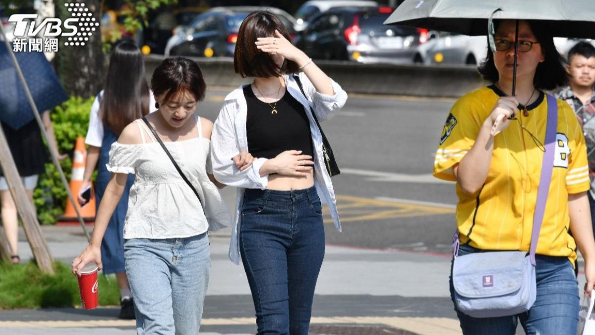 日本「高溫」襲來!遊客親曝經歷:變黑程度有如海島國家