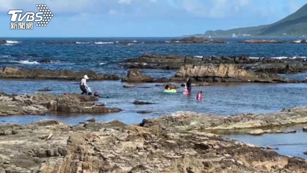 貢寮這片海域因為有美麗生態,被SUP玩家和潛水客取名叫做「金銀島」。(圖/TVBS)