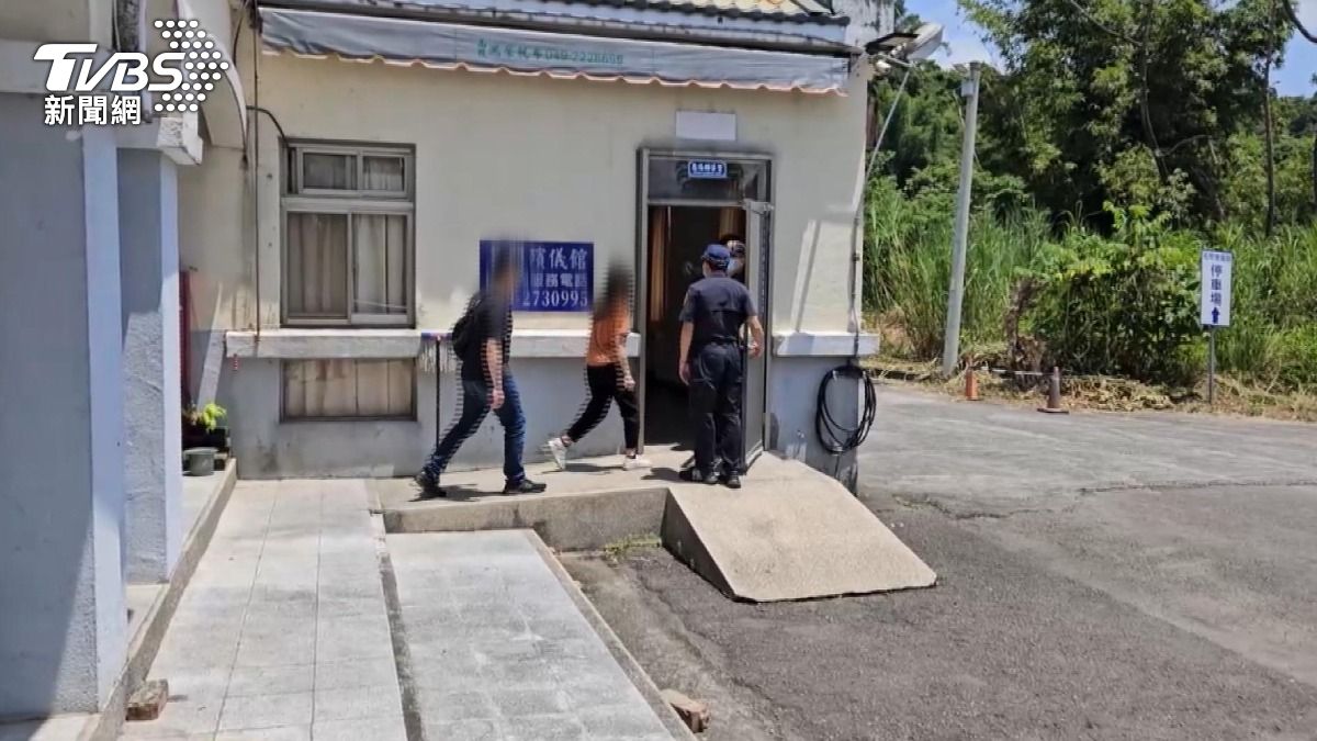 同行的詹姓女山友也是經驗豐富的登山者,同時也擔任民間救難隊的志工。(圖/TVBS)