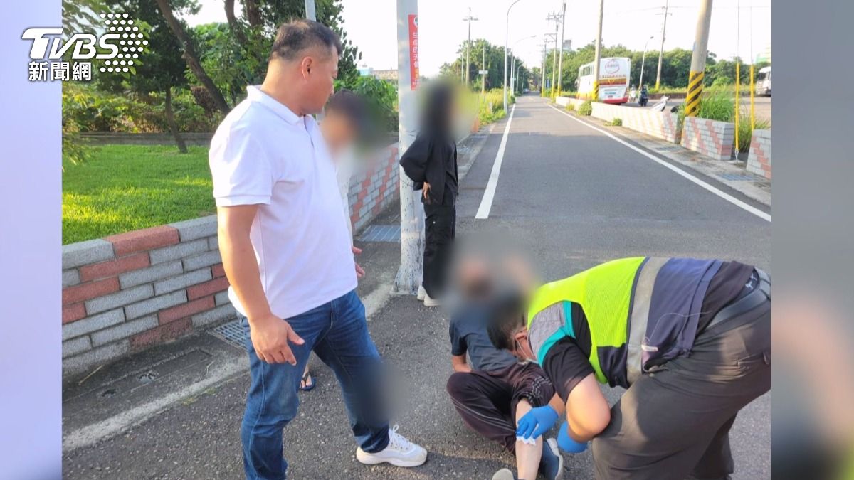 飼主看管不當!米克斯犬狂咬失右手阿伯,彰化議員見義勇為慘遭攻擊。(圖/受訪人提供)