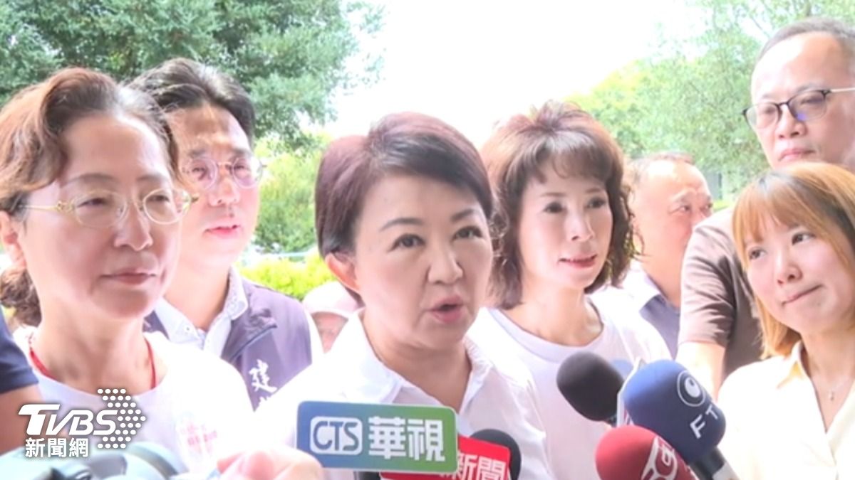 台中市長盧秀燕,稱讚國民黨中央的文宣「令人驚豔」。(圖/TVBS)