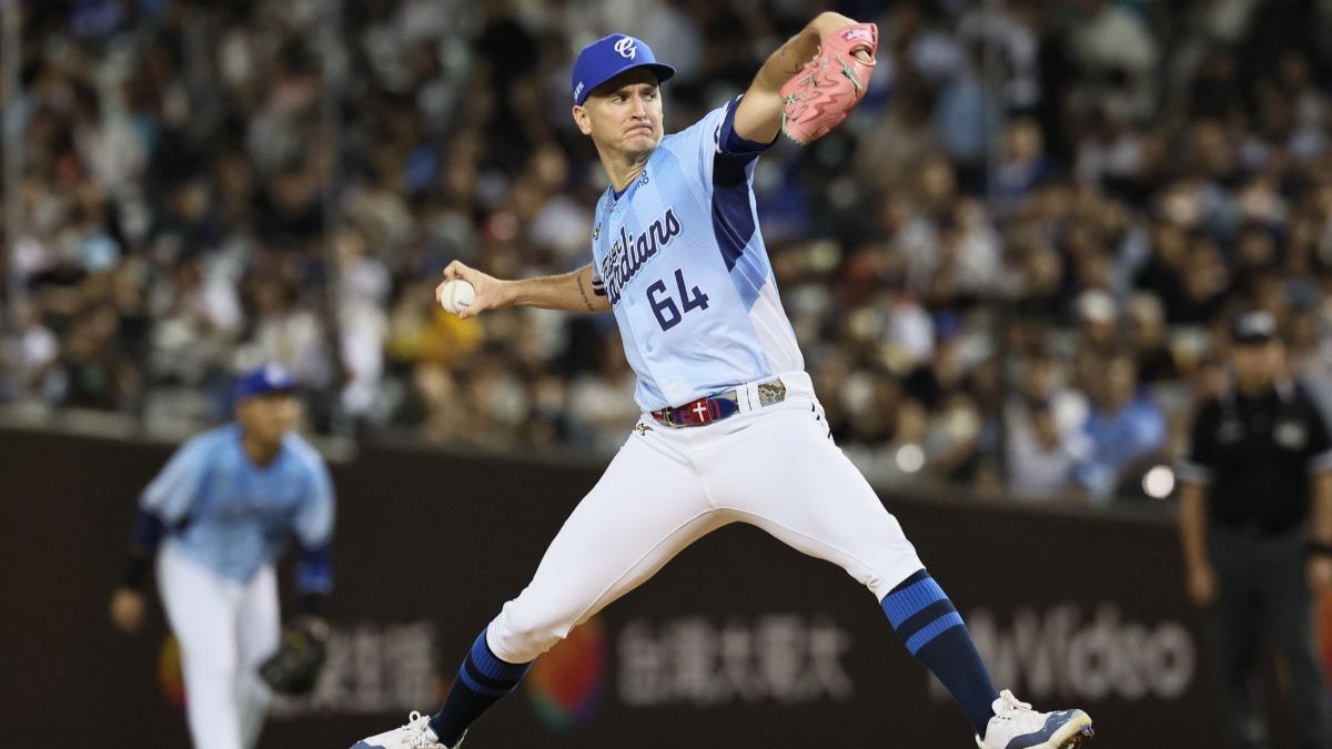 富邦悍將先發洋投布坎南，達成中職生涯首次完投完封勝。（圖／翻攝自FB富邦悍將）