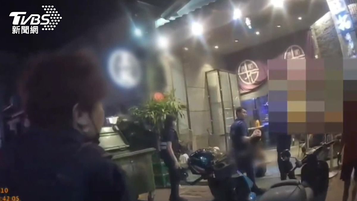 警方獲報到場。(圖/TVBS)