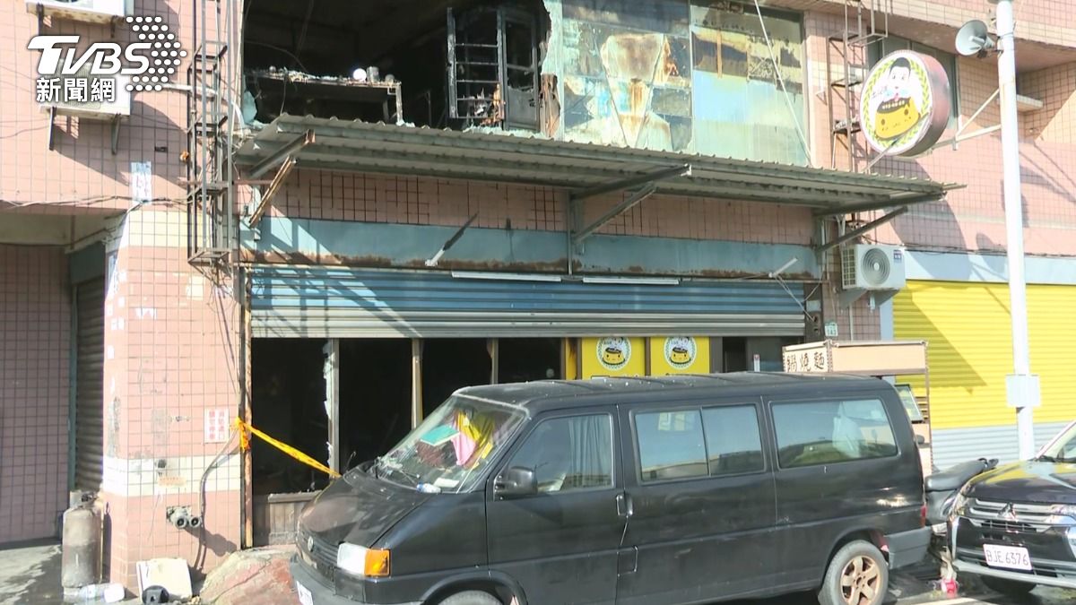 火警店面樓上出租5人!2人夜班、1人到親戚家躲過死劫。(圖/TVBS)