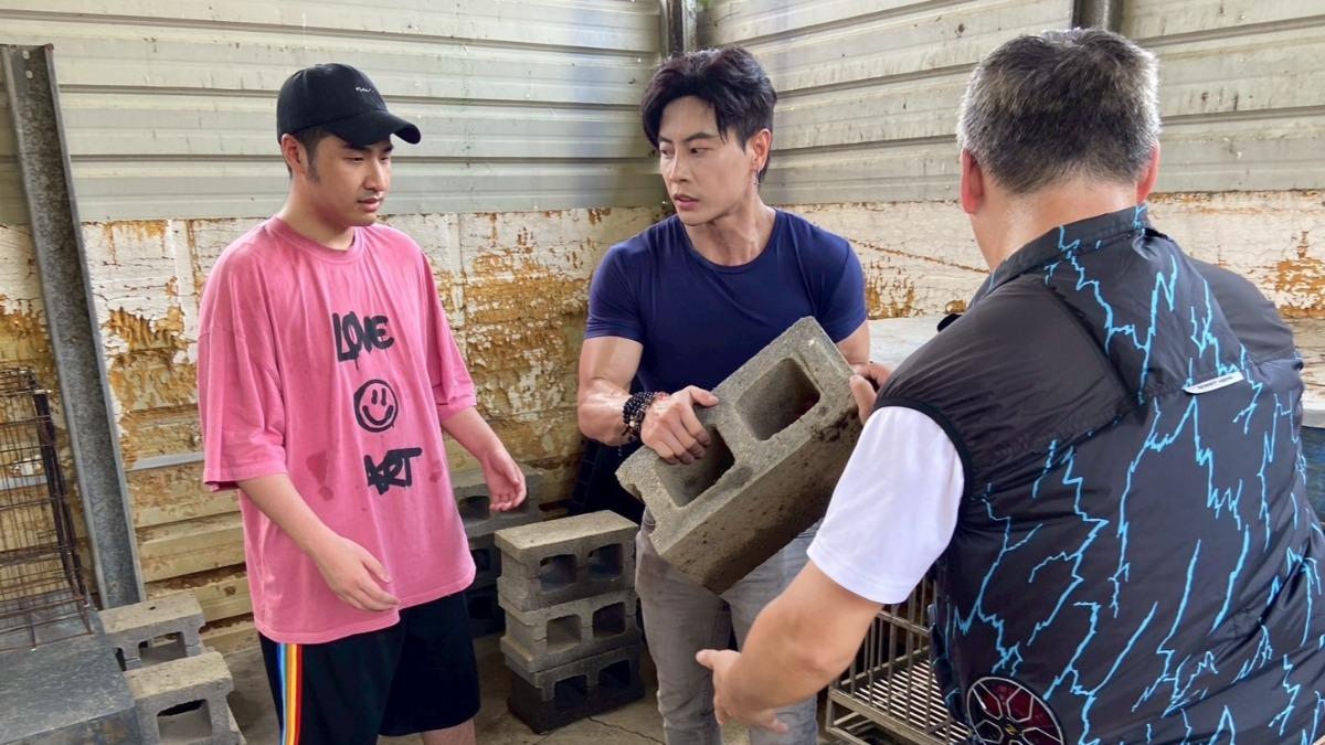 豪雨灌爆台南百隻浪浪斷糧 吳宗憲兒賑災「狗園媽媽淚崩」