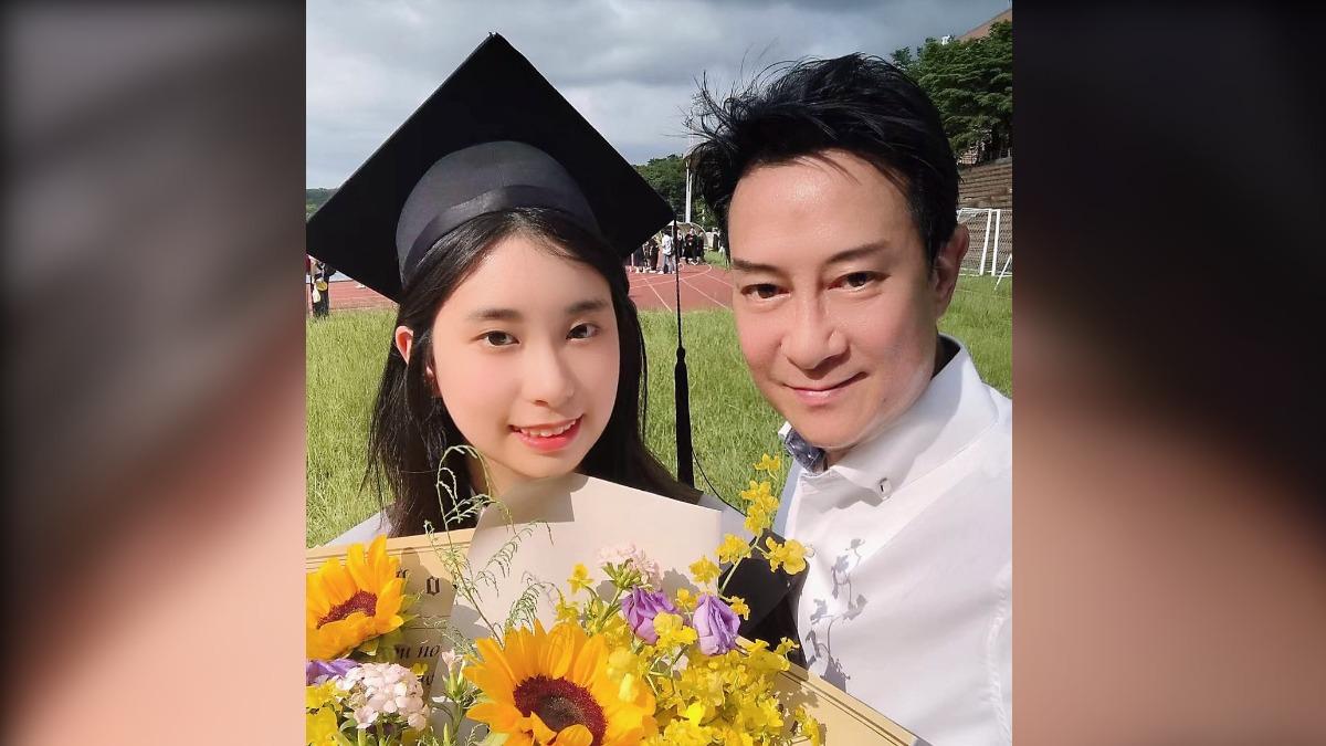 劉錫明正妹女兒劉安晴(左)今年大學畢業,有意往演藝圈發展。(圖/劉錫明提供)