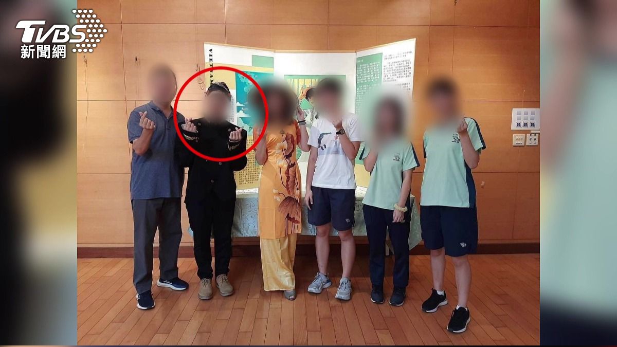 台中女中男師遭爆「課堂開黃腔」仍接高一導師　校方：決定調整名單。(圖／TVBS)