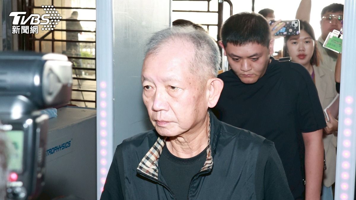 柯文哲市長室騎飛輪收300萬 邱清章:陳盈助對台大有特殊感情