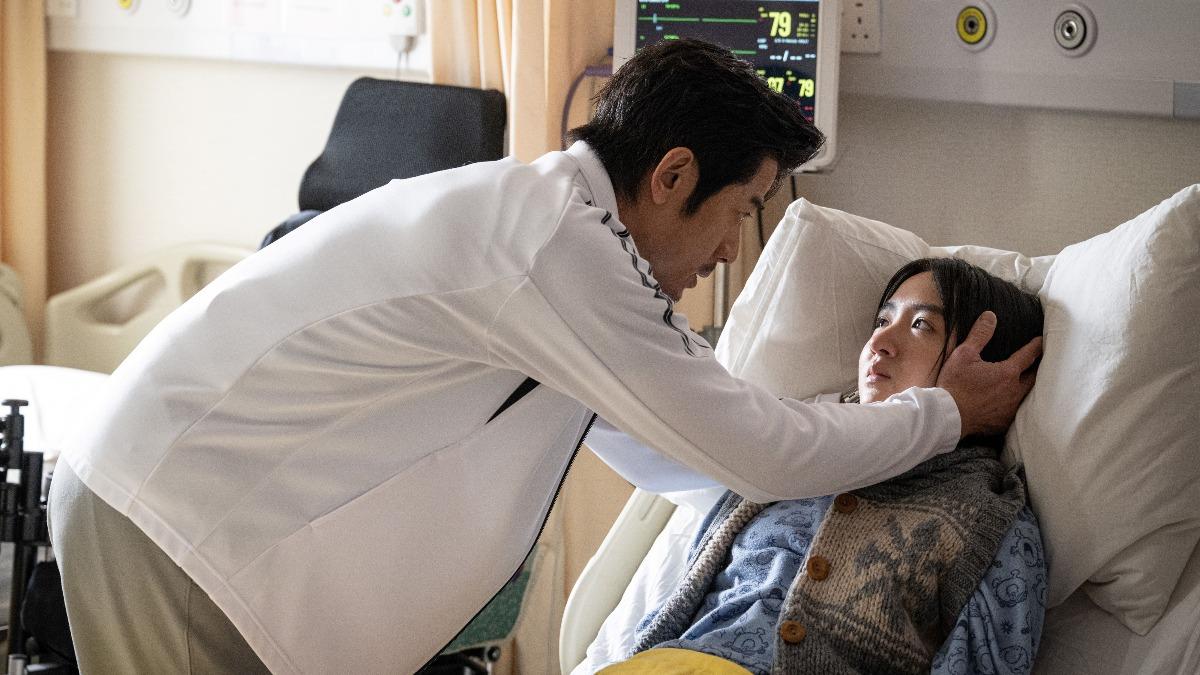 郭富城在片中後來振作,努力打開與女兒的心結。(圖/華映提供)