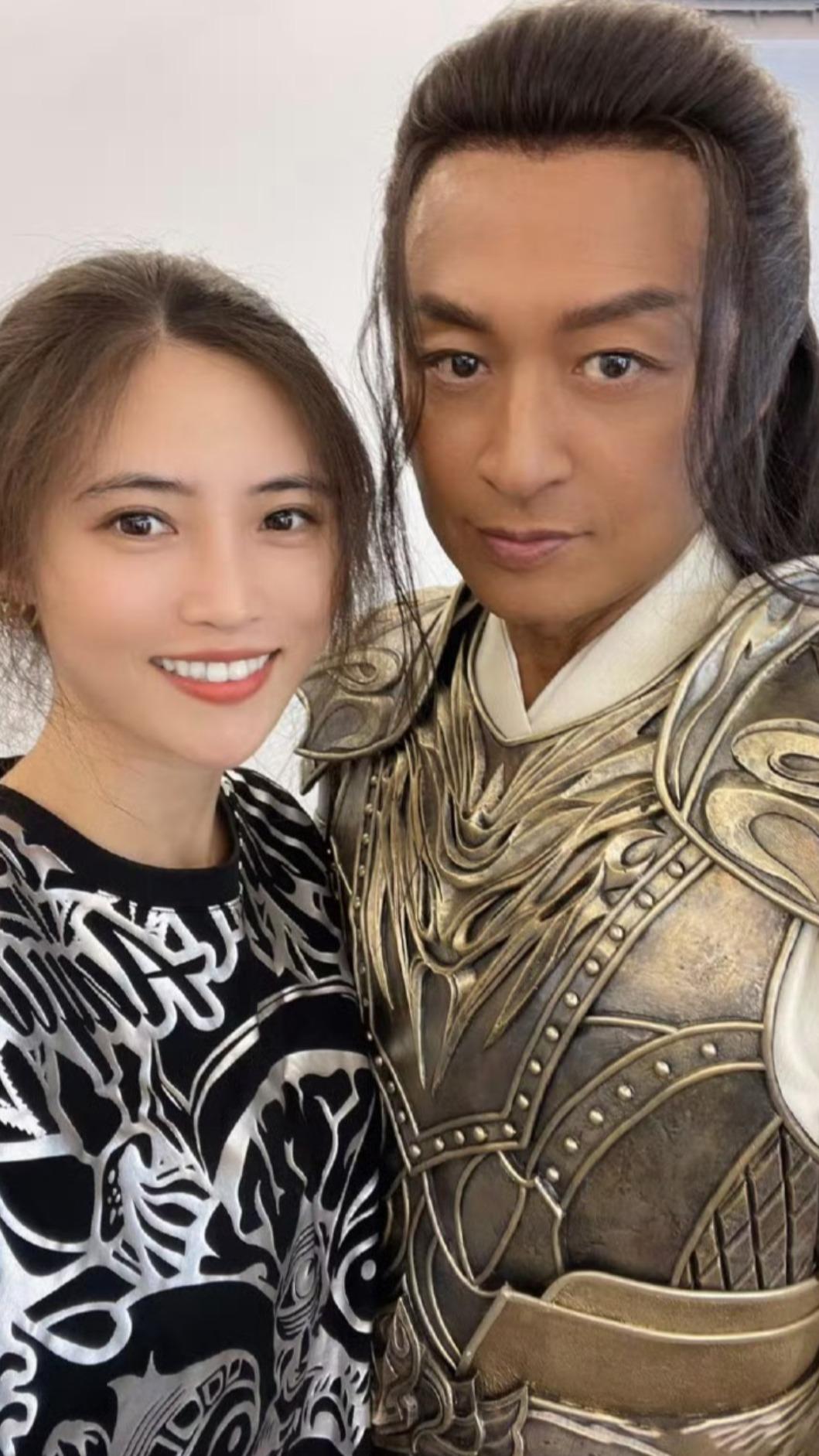 Jane(左)目前跟馬景濤沒有結婚打算。(圖/翻攝自Jane抖音)