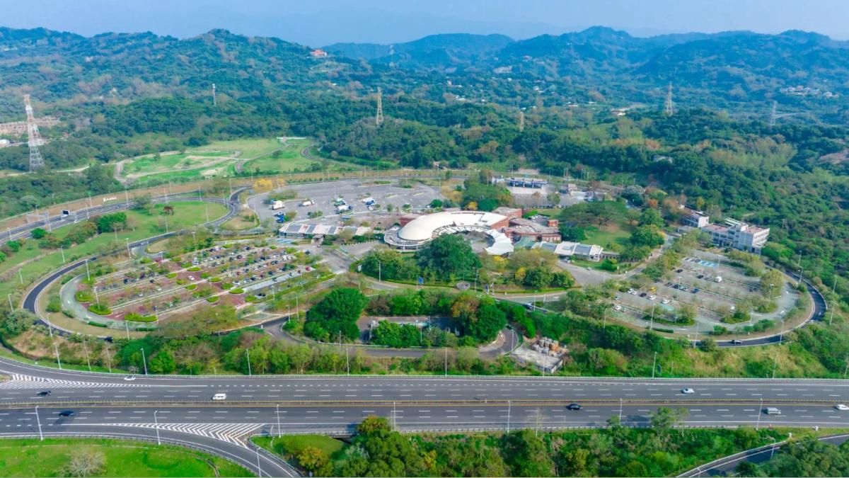 東山服務區空景。(圖/翻攝自交通部高速公路局)