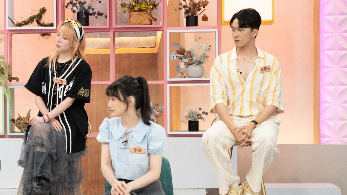 張雁名(右)自揭拍戲拍到「失禁」,脫褲敬業演完。(圖/東森綜合台提供)