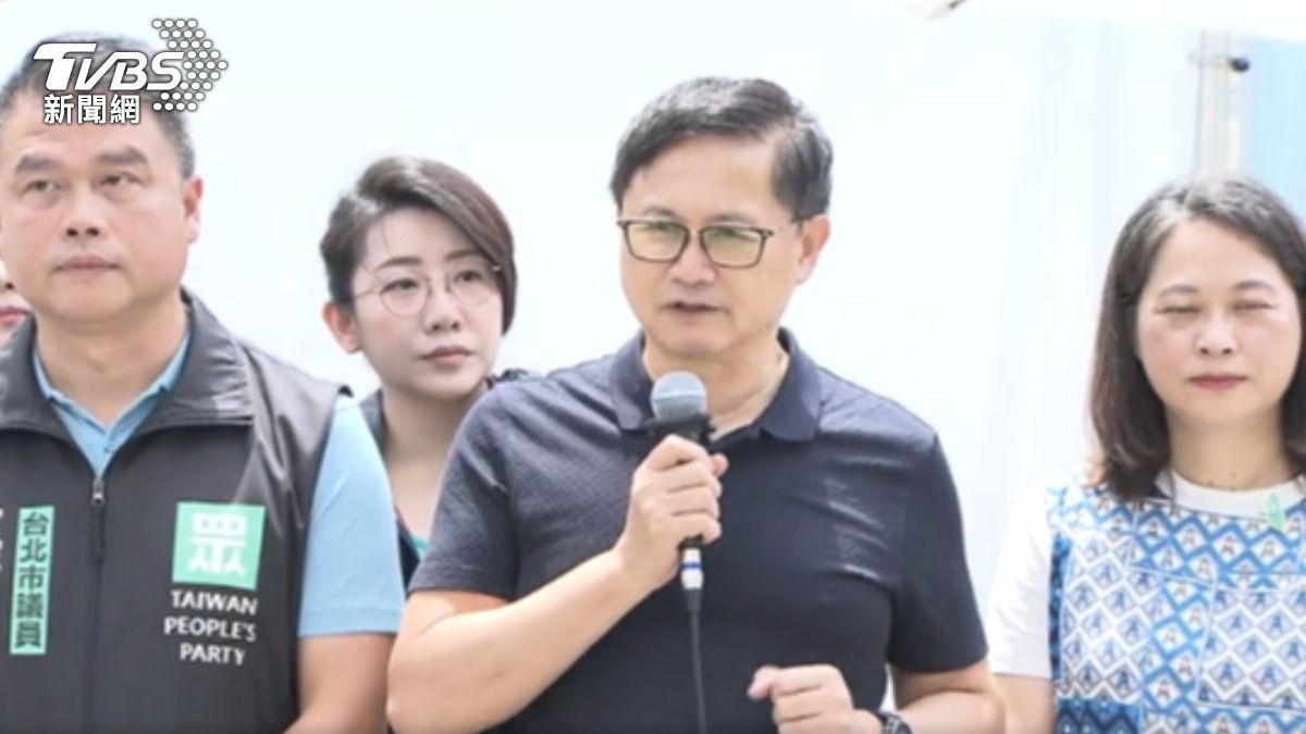 蔣點名可組閣! 童子賢笑回「歪樓」:總統職權。(圖/TVBS)