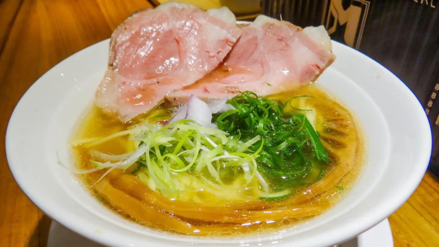 隱家拉麵是中山赤峰街排隊名店。（圖／翻攝自FB隱家拉麵）
