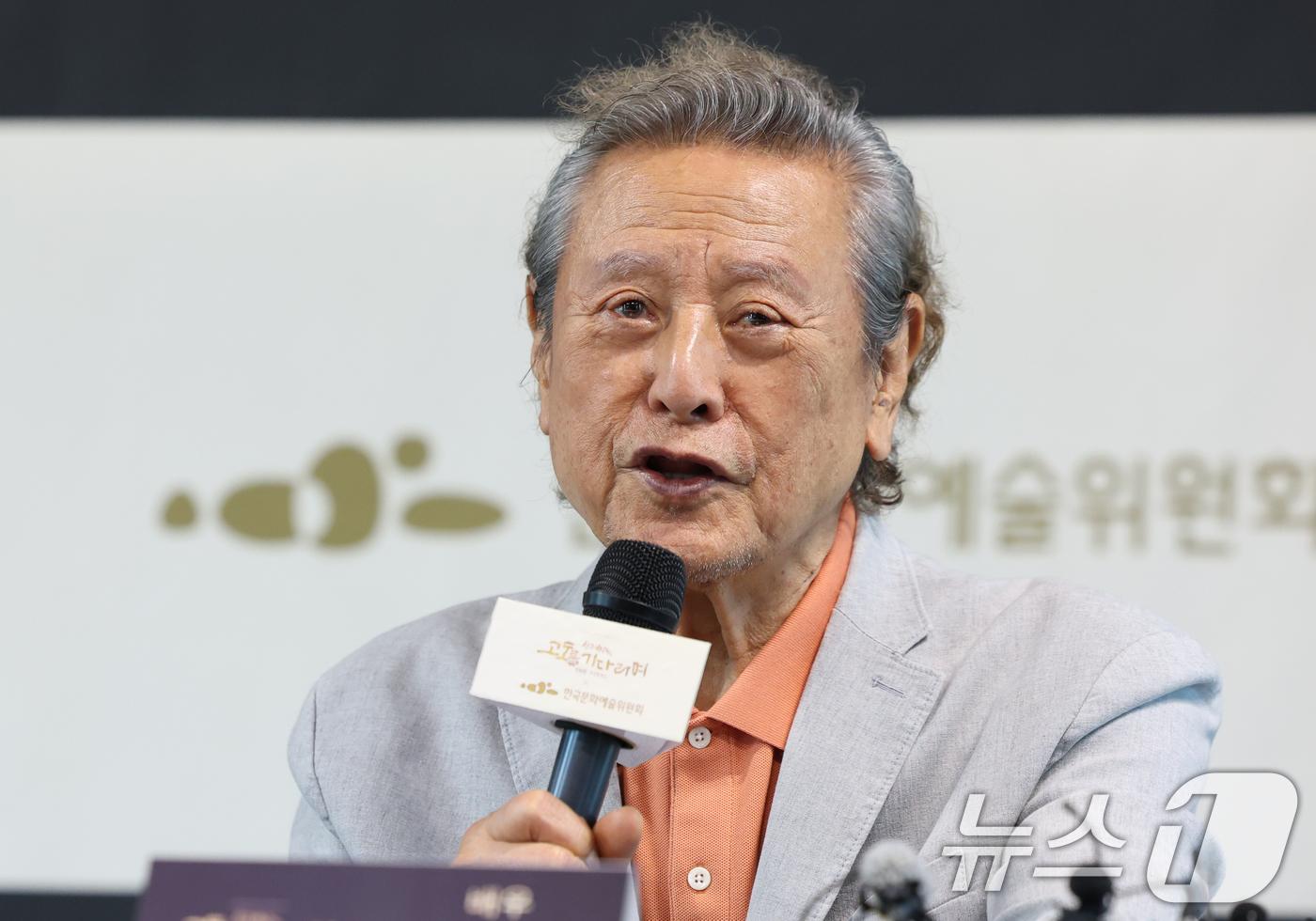 朴根瀅在記者會上透露現在難以探望李順載。(圖/news1提供)