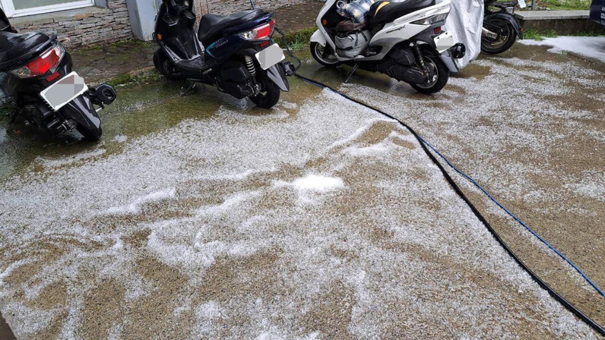 雪白冰粒從天降!合歡山午後雨「下5分鐘冰雹」 遊客雀躍驚呼