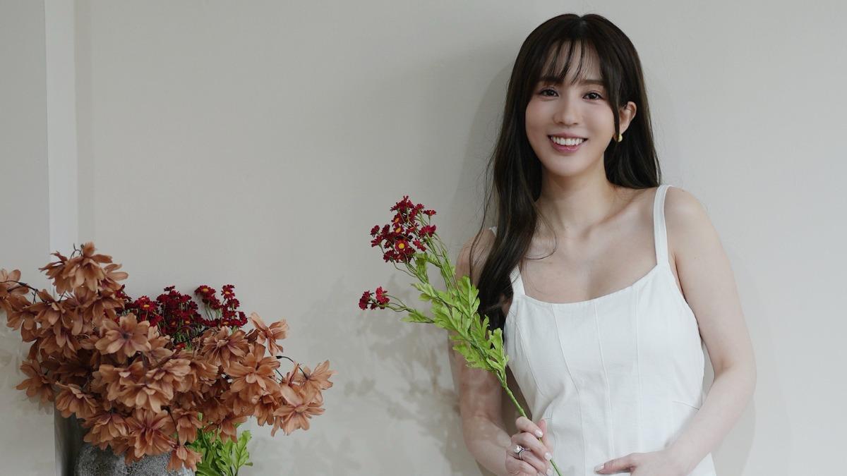 愛雅宣布當媽!暈眩吐4次「新計畫」曝光 最美孕婦超藏肚
