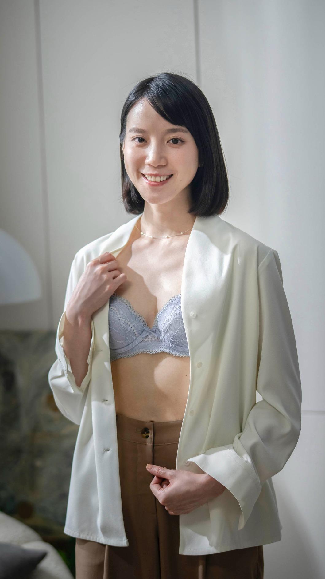 程予希畫畫療癒身心。(圖/黛安芬提供)