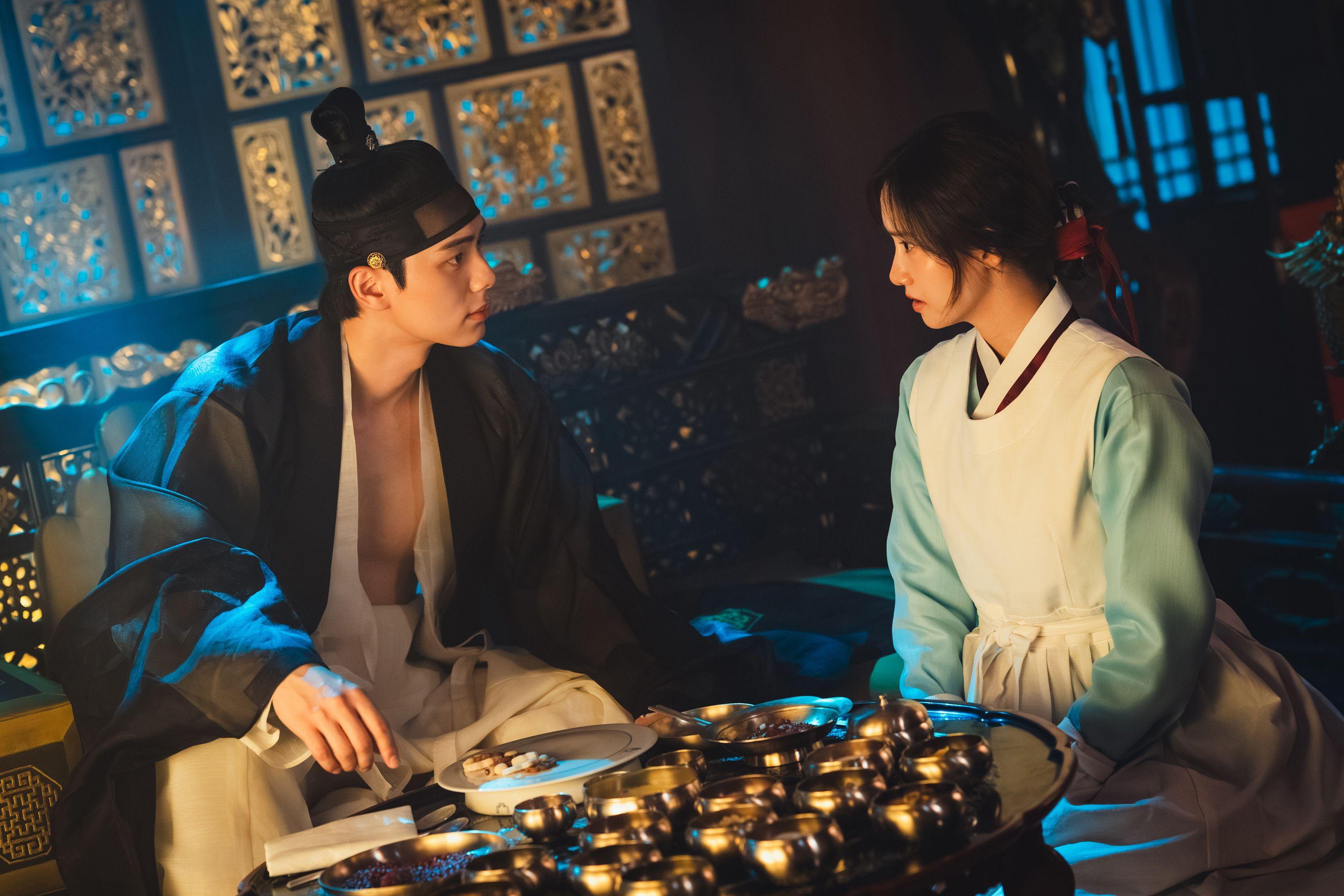 潤娥、李彩玟演技精湛,加上火花四射的化學反應,讓觀眾已經在期待本作。(圖/Netflix提供)