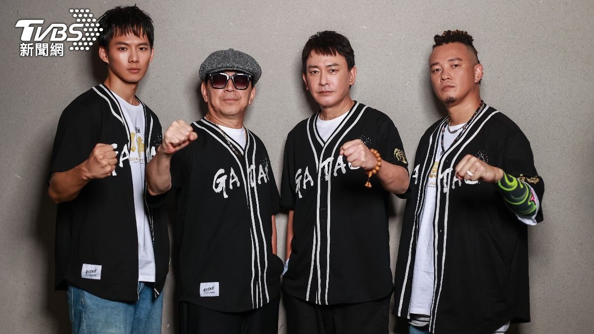 吳念軒(左起)、高捷、王識賢與與白吉勝為《角頭-鬥陣欸》宣傳。(圖/記者趙世平攝)