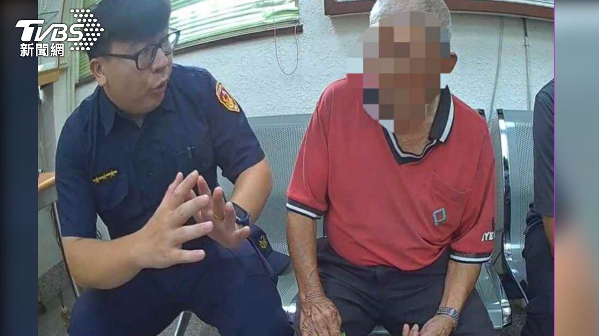 假檢警騙老翁解約，郵局行員識破救95萬。（圖／竹東分局提供）