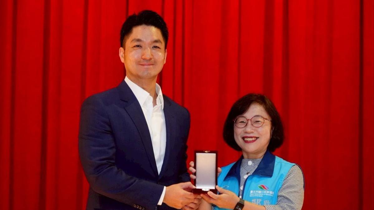 李四川表態選新北 蔣萬安笑「今天不唱歌」:他在哪都全力以赴
