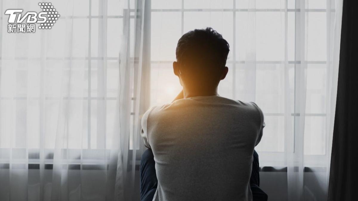 50歲企業主管罹「年輕型失智症」!醫曝:前期3警訊別輕忽