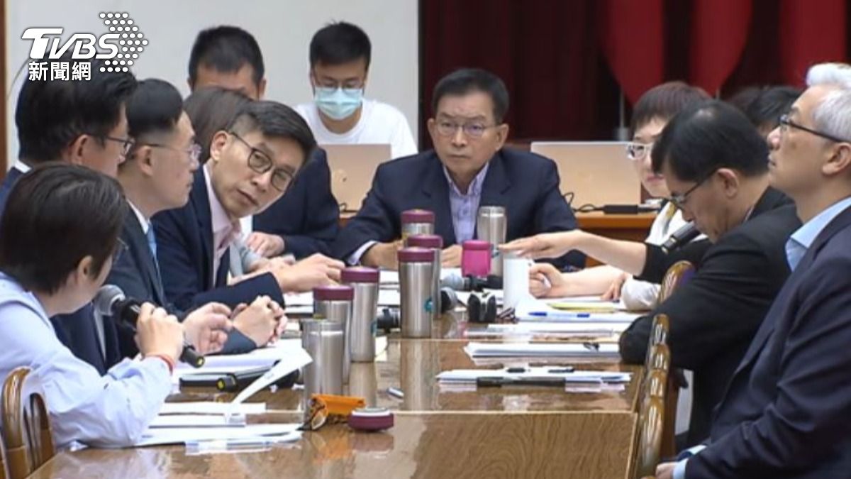 財政委員會協商。(圖/TVBS)