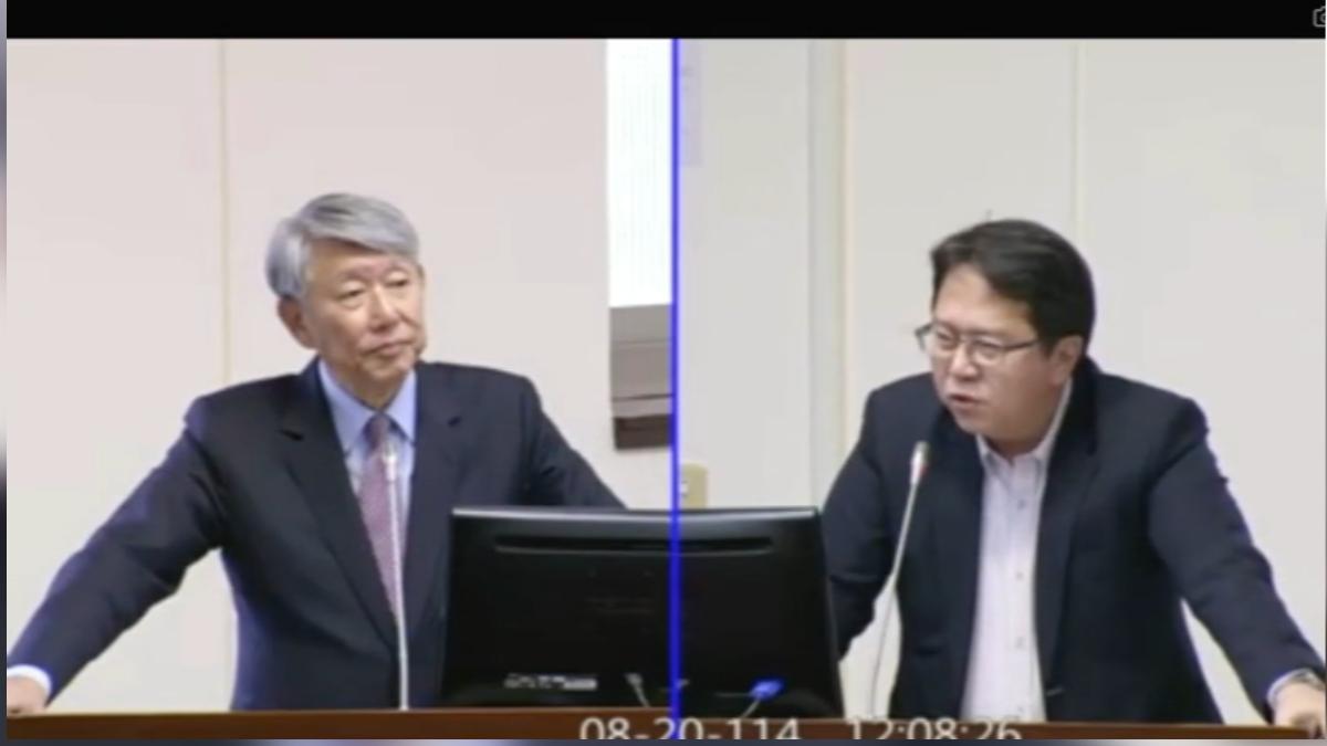 媒體報導經濟部長郭智輝,盼新台幣匯價31元, 經濟部滅火澄清。(圖/TVBS)